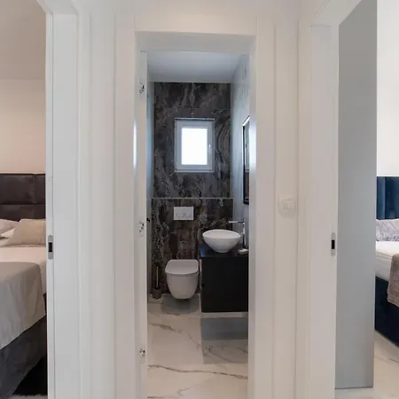 Luxury Vagabundo 2 Free Parking Trogir