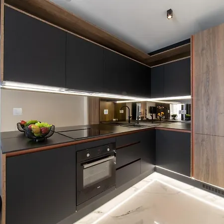 Luxury Vagabundo 2 Free Parking *