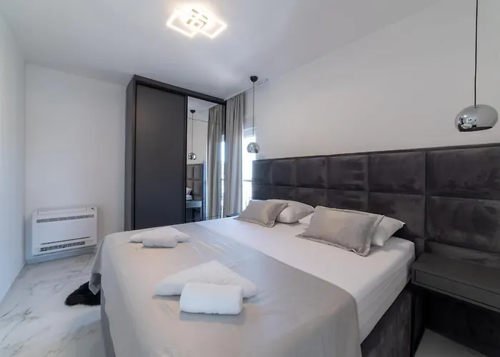 Apartment Vagabundo Beachfront Apartment 2 - Luxury - Sea Views - Free Parking *